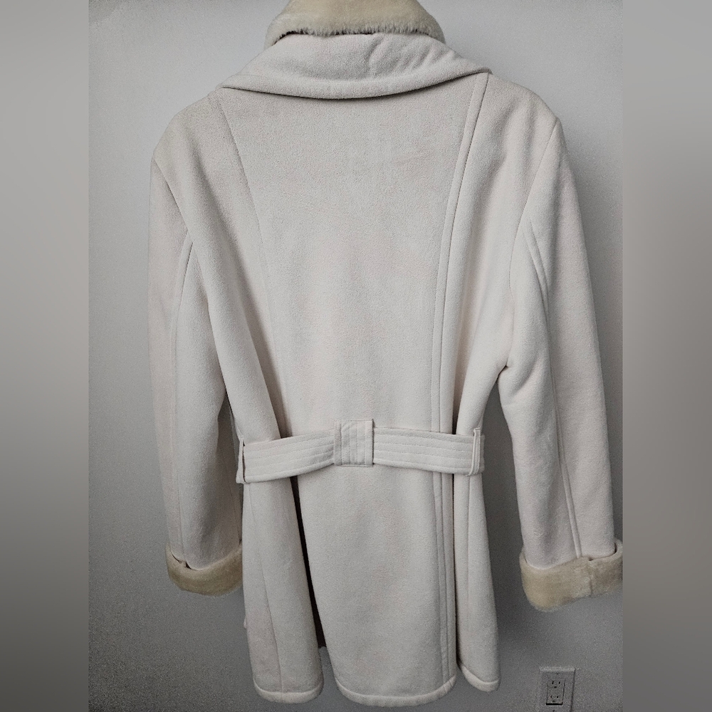 Jacket - Picture 6 of 6
